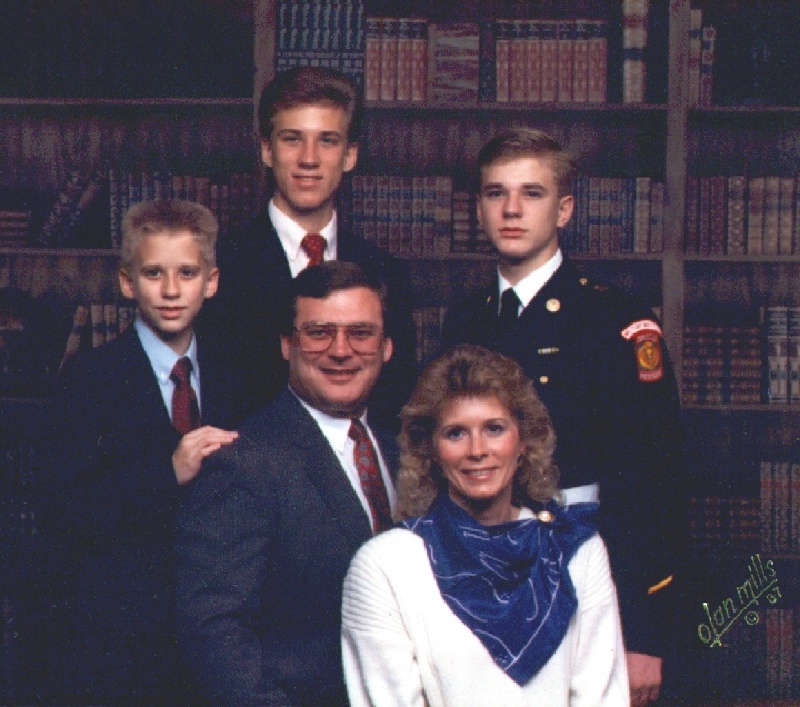1987 Family.jpg
